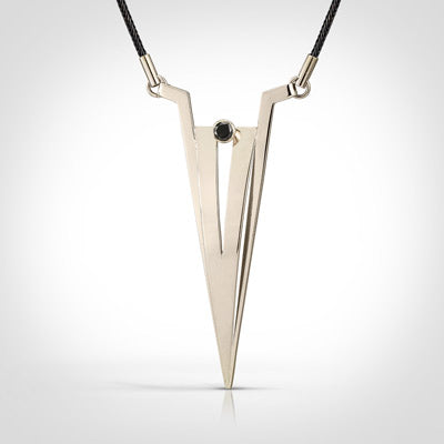 Wolstan - 14k gold / black diamond necklace