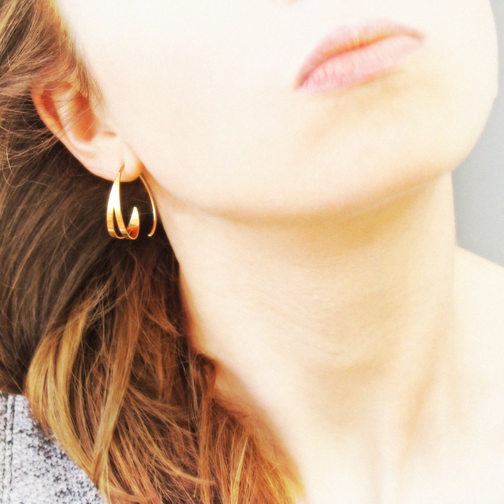 Regent - 14k gold hoop earrings
