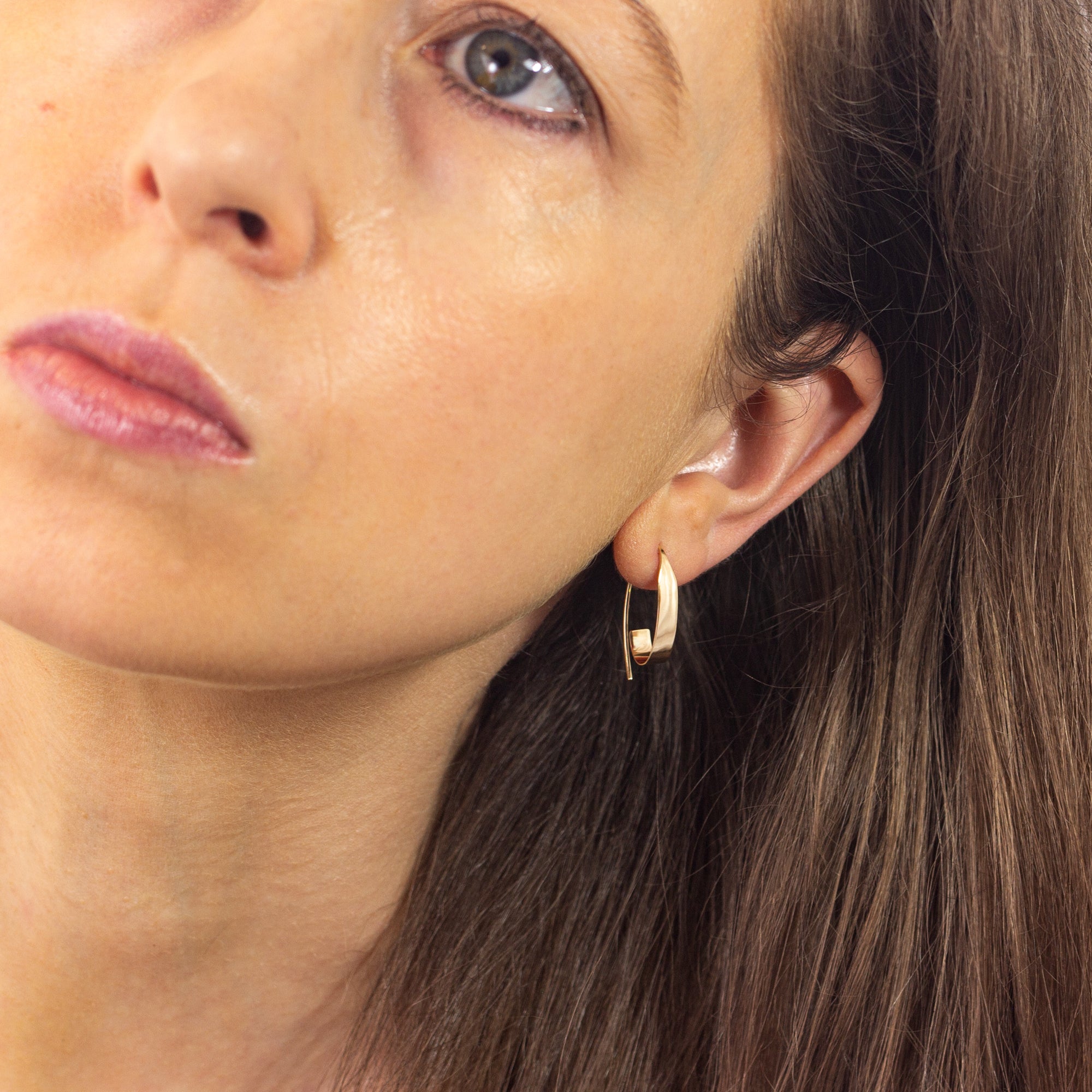 Unett - 14k gold earrings