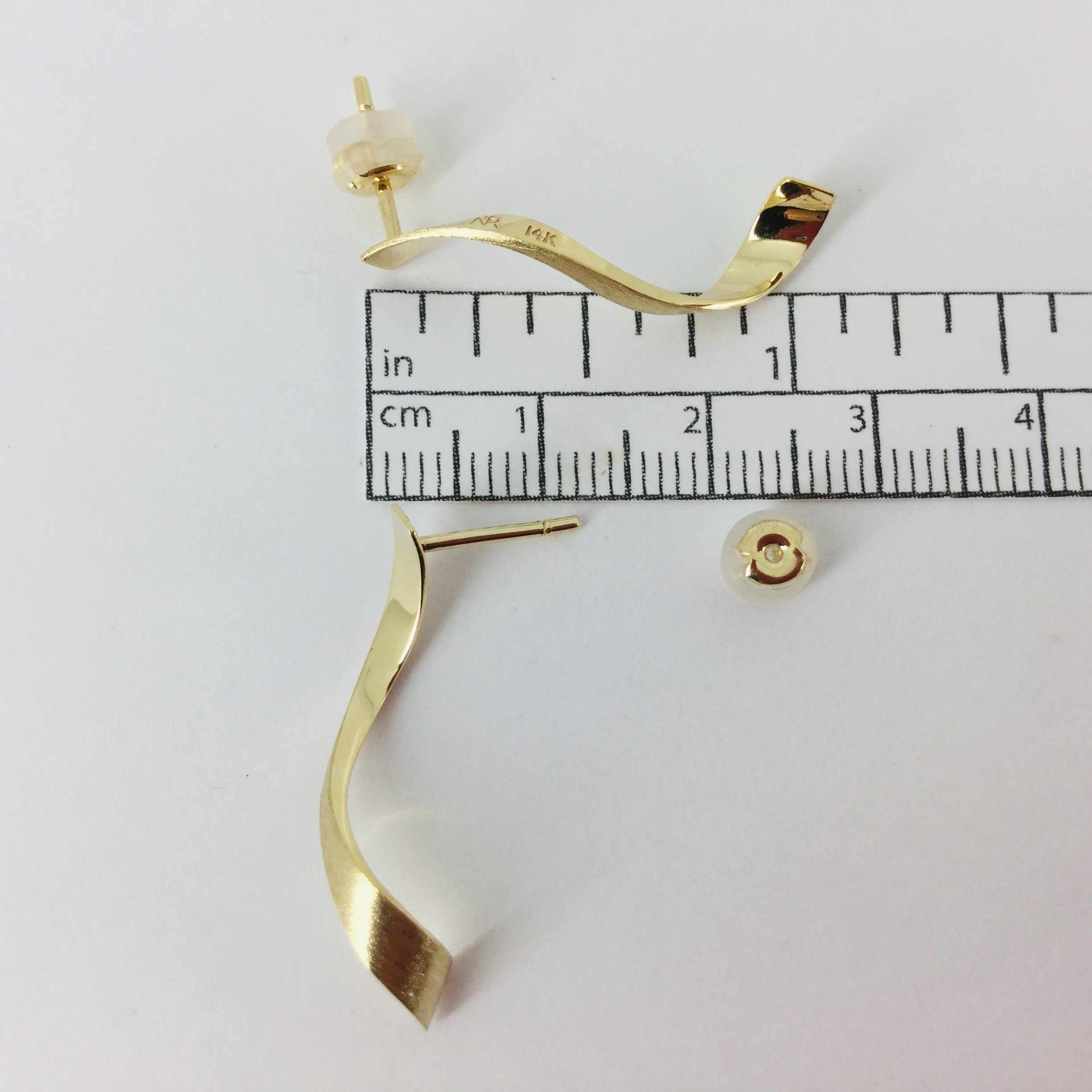 Merrial - 14k gold earrings